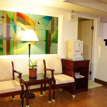 Athens Hotel Taichung Dış mekan fotoğraf