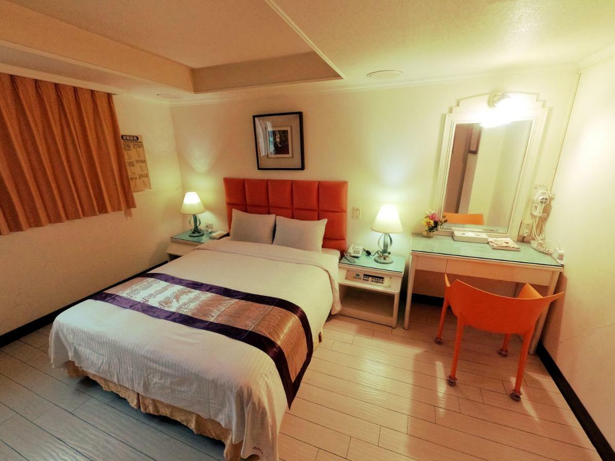 Athens Hotel Taichung Dış mekan fotoğraf
