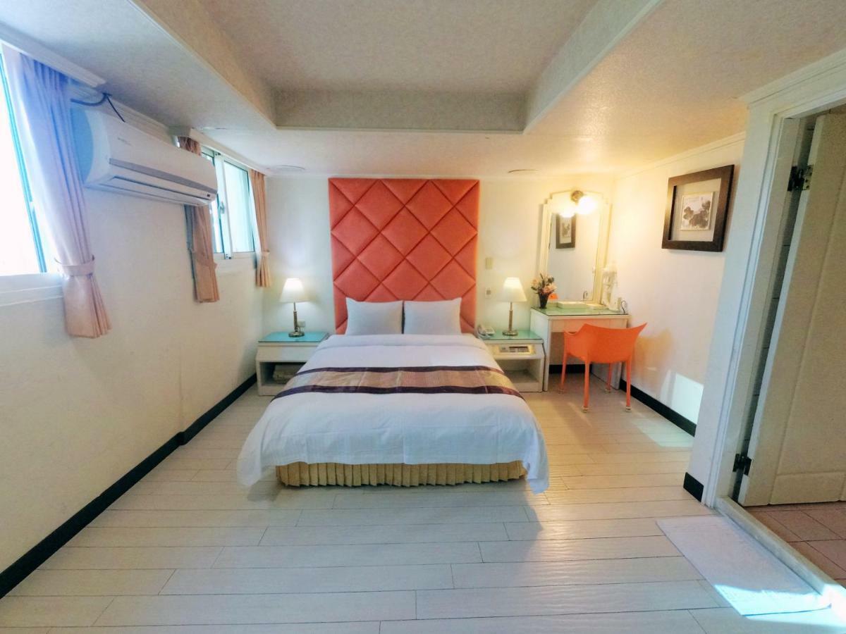 Athens Hotel Taichung Dış mekan fotoğraf