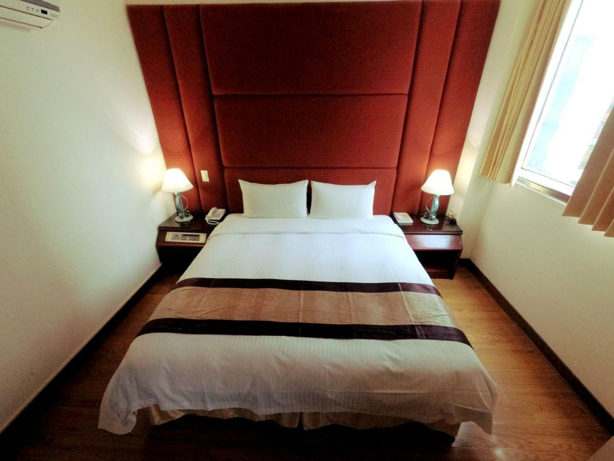 Athens Hotel Taichung Dış mekan fotoğraf