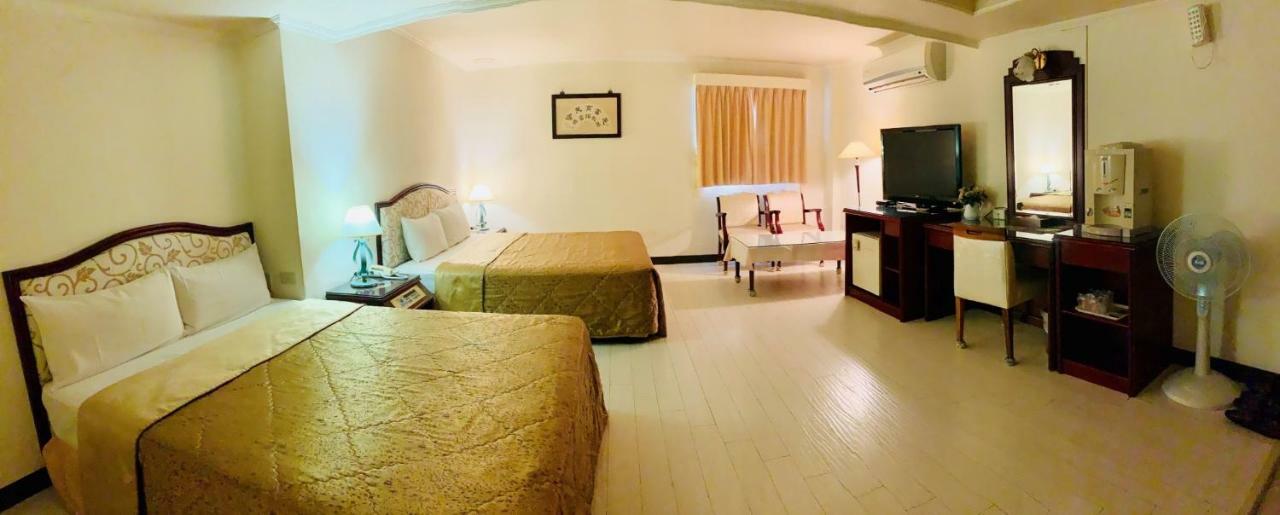 Athens Hotel Taichung Dış mekan fotoğraf