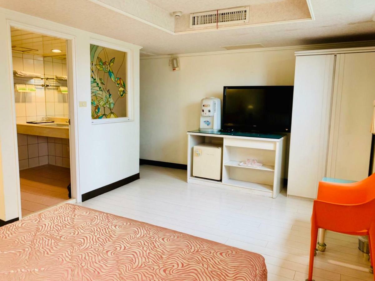 Athens Hotel Taichung Dış mekan fotoğraf
