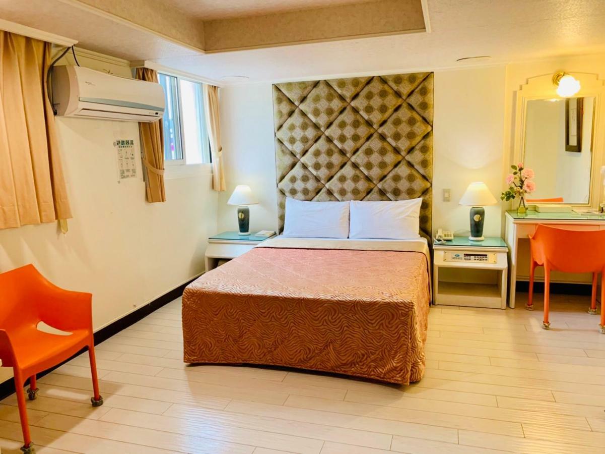 Athens Hotel Taichung Dış mekan fotoğraf