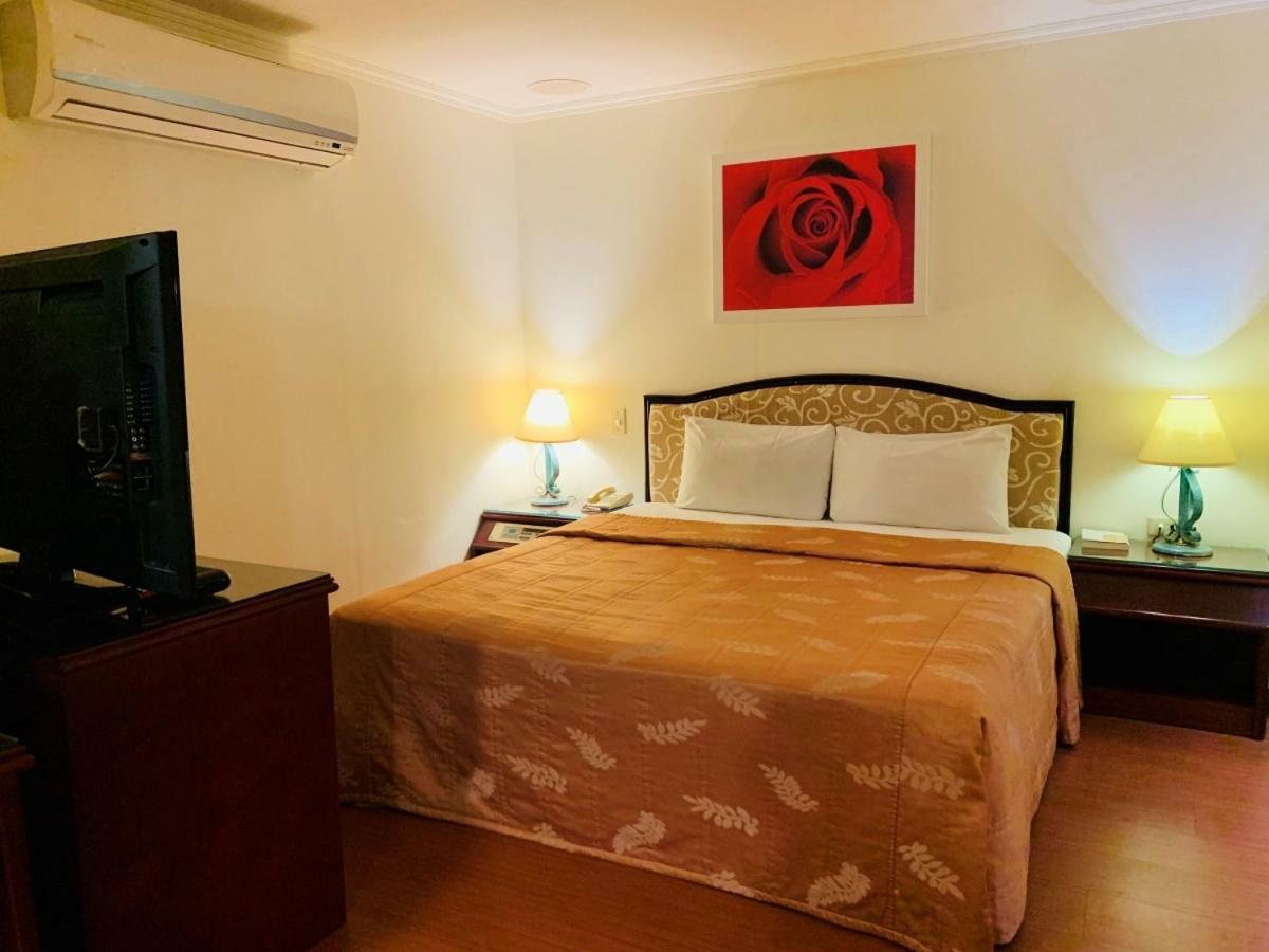 Athens Hotel Taichung Dış mekan fotoğraf